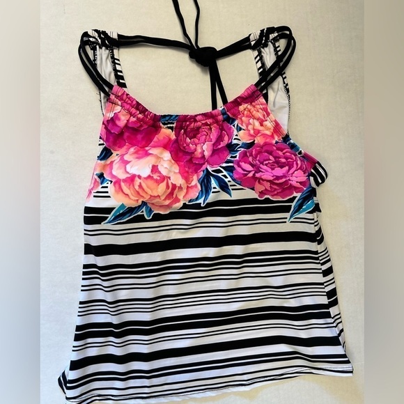 Jantzen tankini swim suit top with scoop neck & H back straps. Sz 6. M18 - Picture 6 of 10
